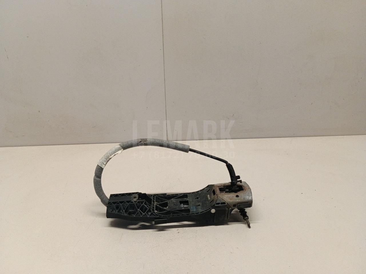 Кронштейн ручки 5L0839885A VAG
