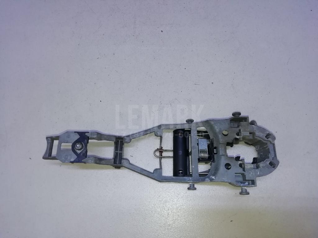 Кронштейн ручки 1Z0839886A VAG