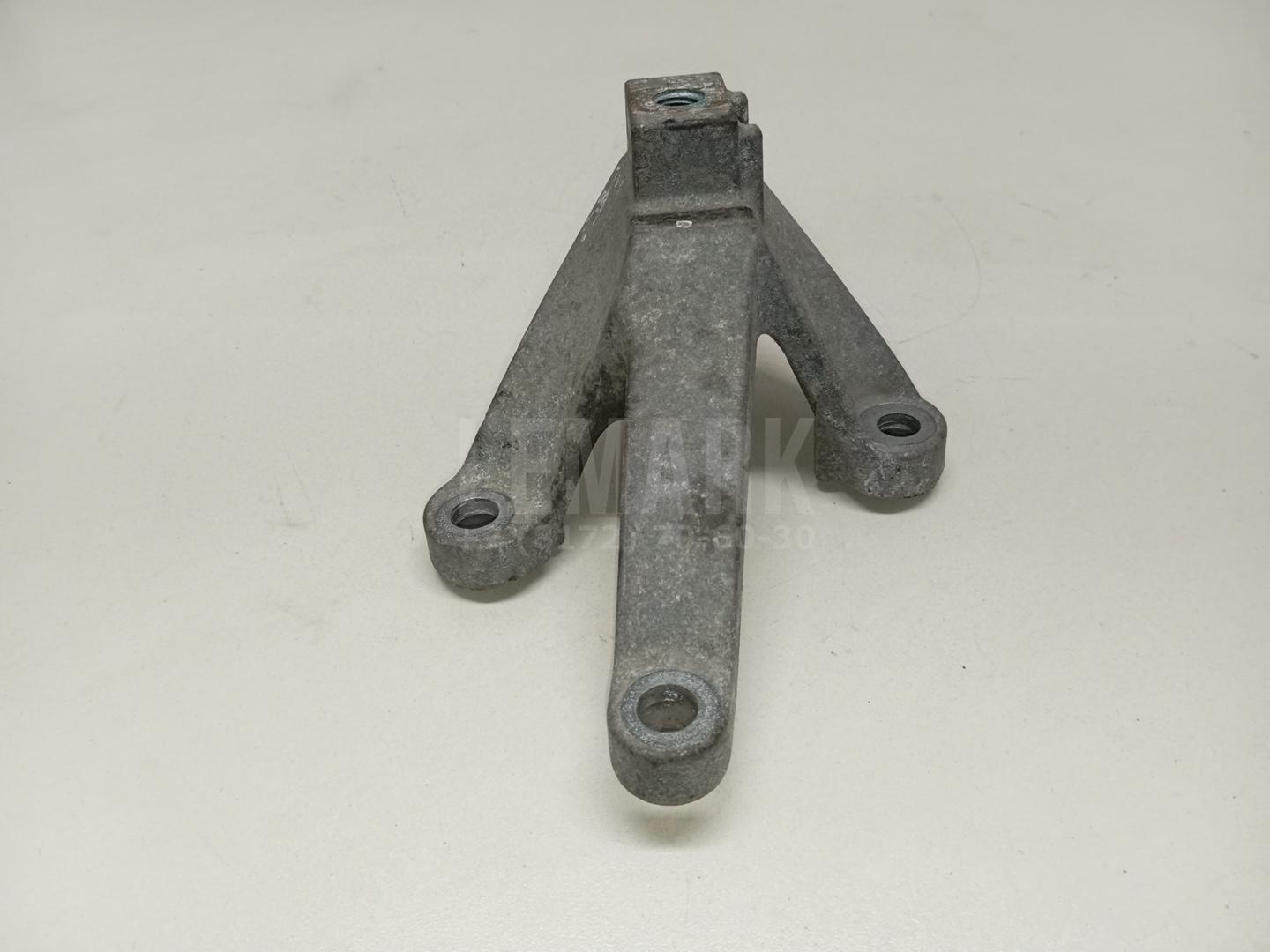 Кронштейн КПП 3M517M125DE Ford