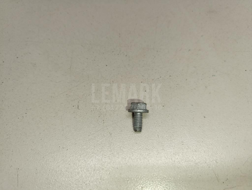 Болт N10156305 VAG