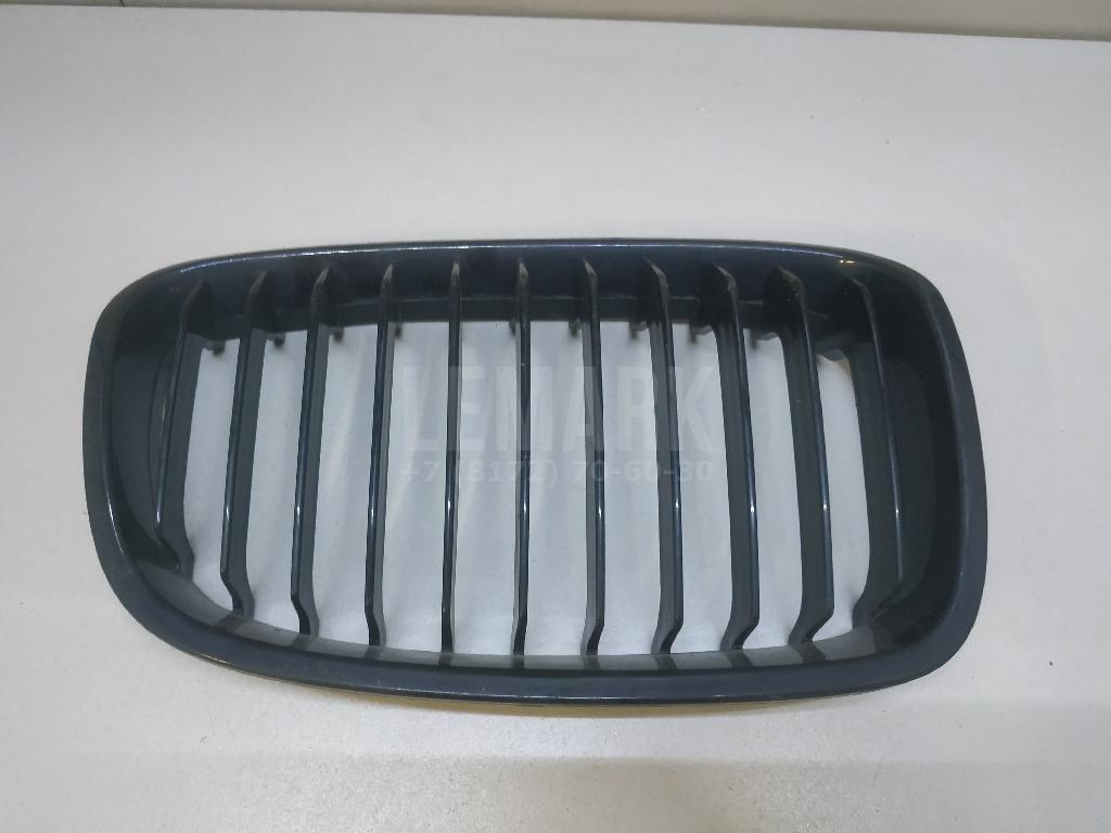 Решетка радиатора правая для  Audi Q6 2022