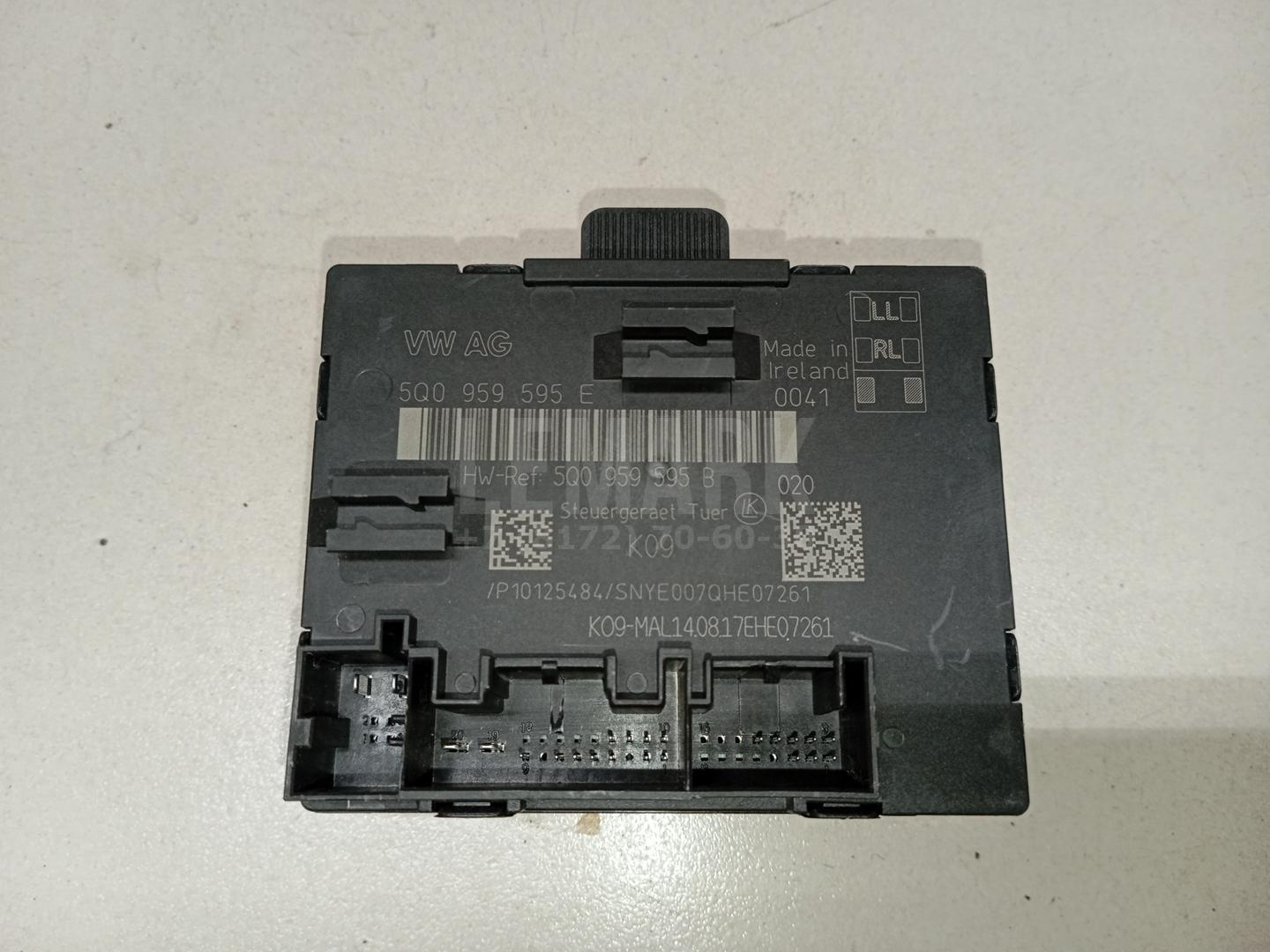 Блок комфорта 5Q0959595E VAG