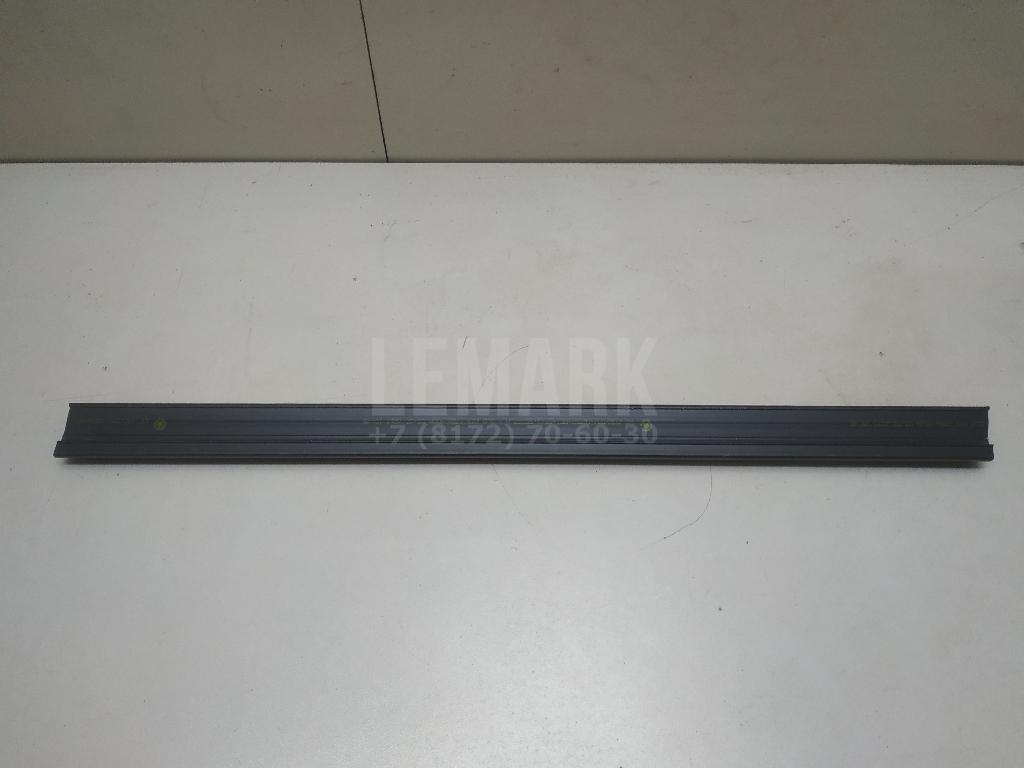 Уплотнитель стекла двери 5L0839480A VAG
