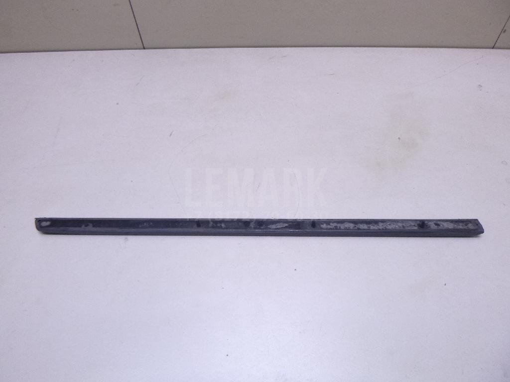 Молдинг задней левой двери для  BMW 1-serie E82/E88 2007-2013