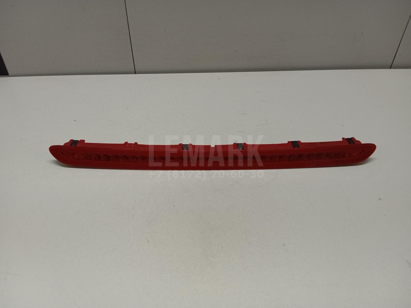 Фонарь задний (стоп сигнал) 3G9945087A VAG