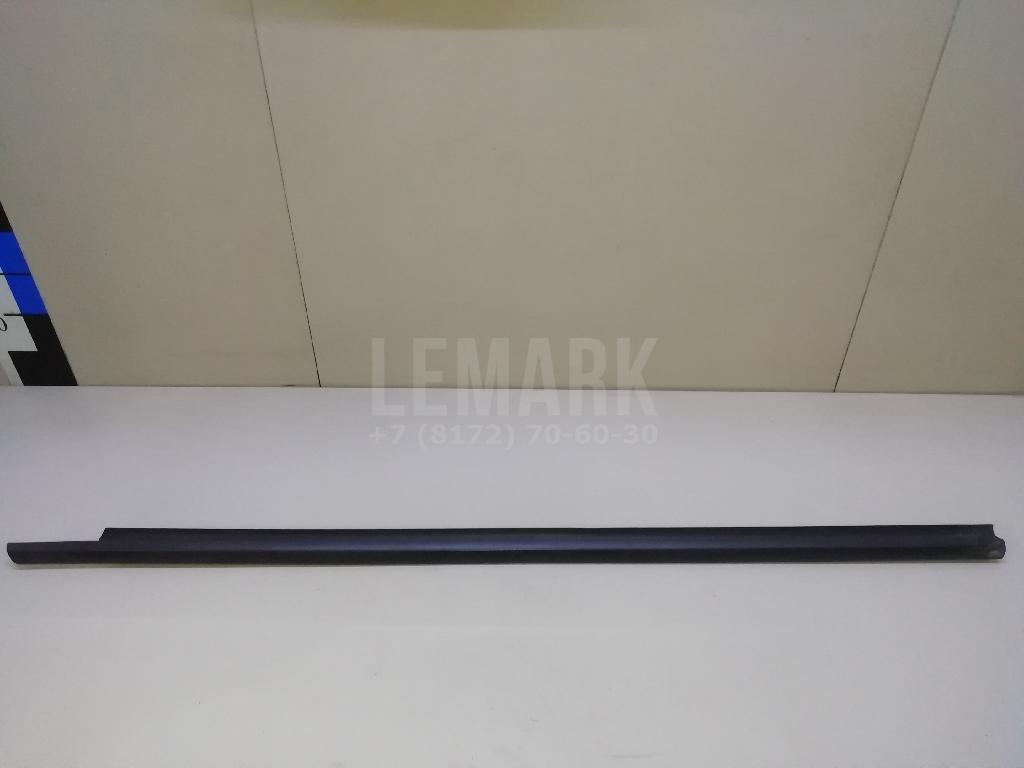 Накладка стекла переднего правого 24468034 GM