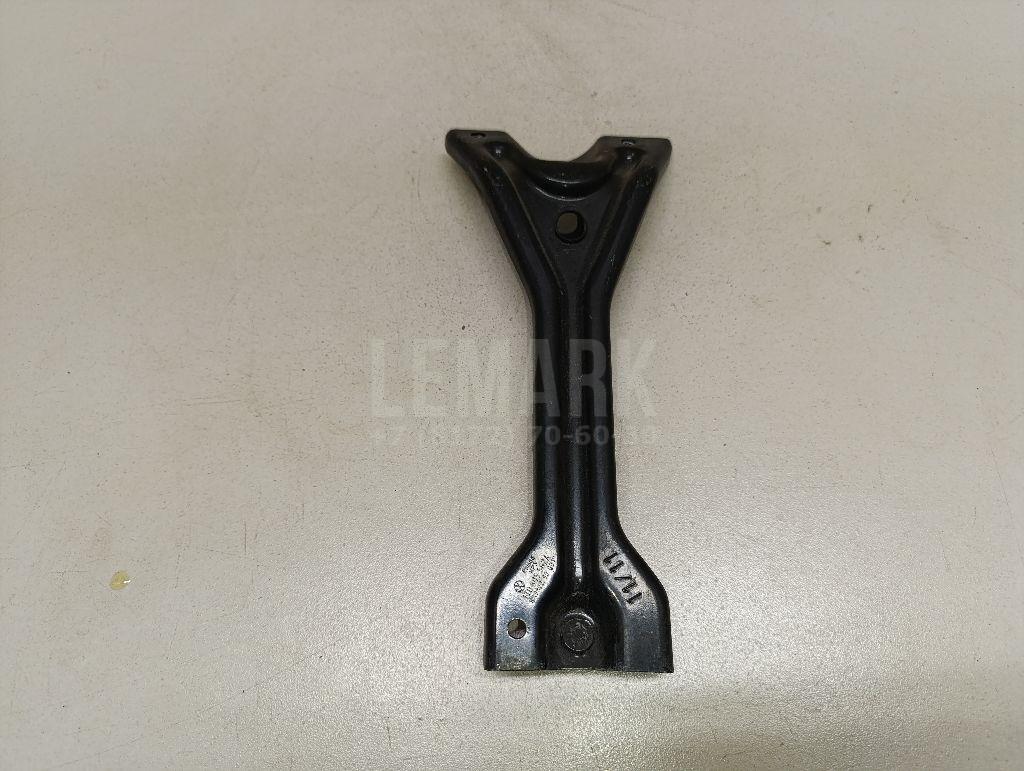 Кронштейн передней панели 1T0805567A VAG