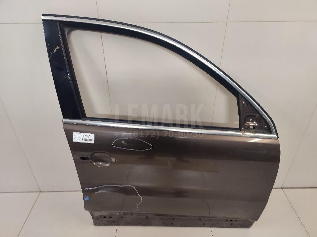 Дверь передняя правая 5N0831056B VAG