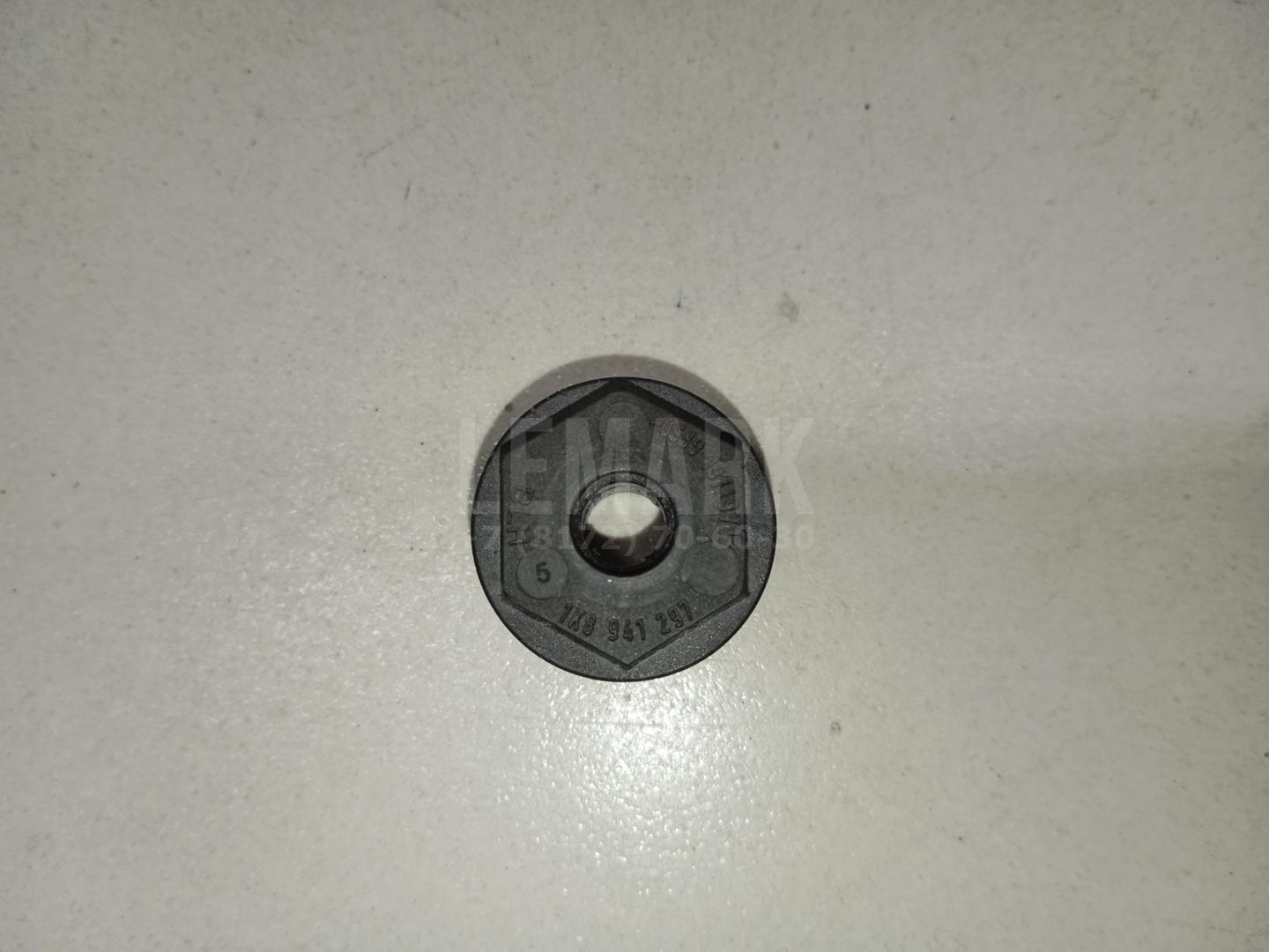 Крепеж фары 1K8941297 VAG