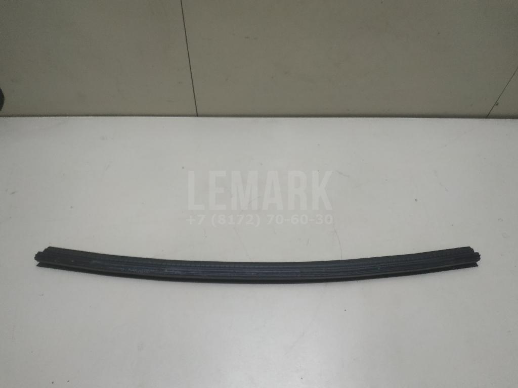 Накладка стекла заднего правого для  BMW 1-serie E82/E88 2007-2013
