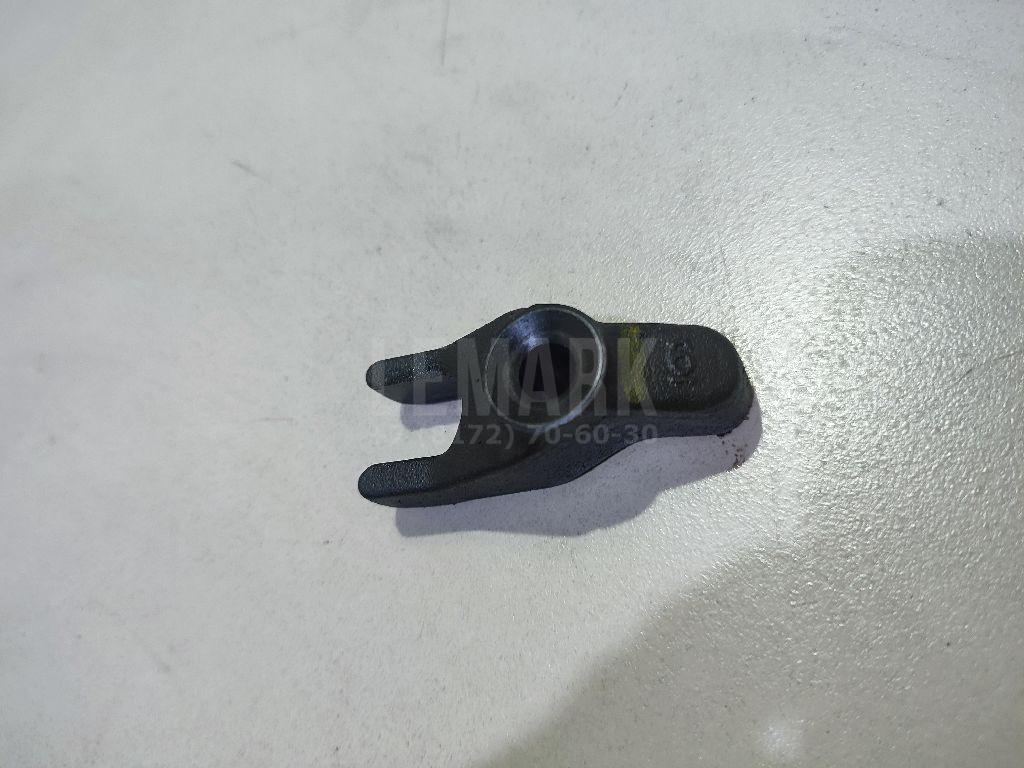 Кронштейн форсунки 338142F600 Hyundai-Kia