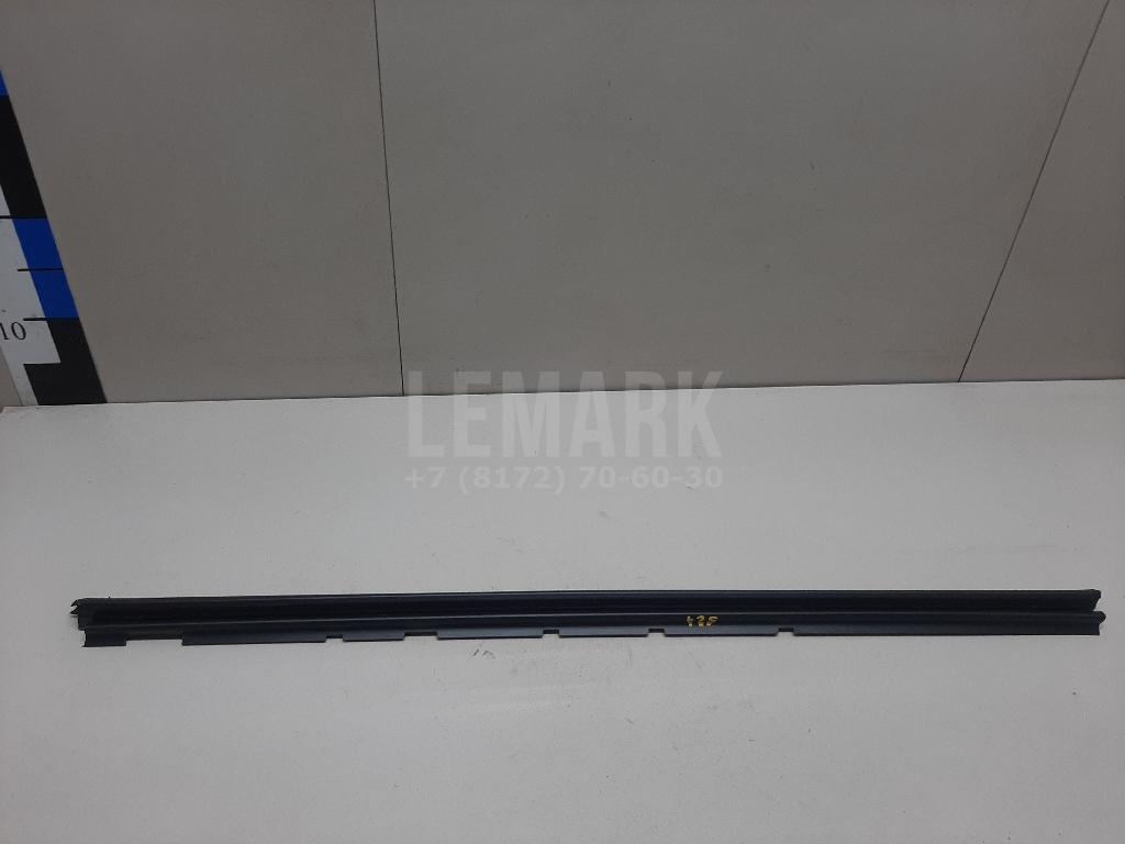 Уплотнитель стекла двери 1T0837472B5AP VAG