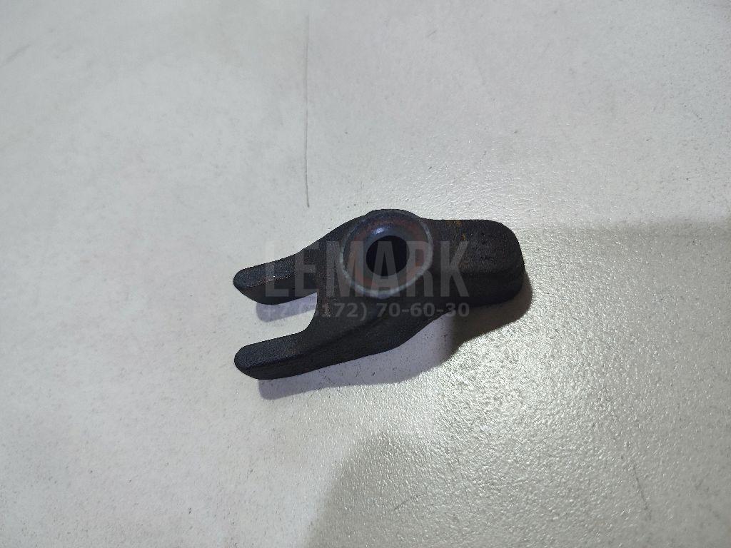 Кронштейн форсунки 338142F600 Hyundai-Kia