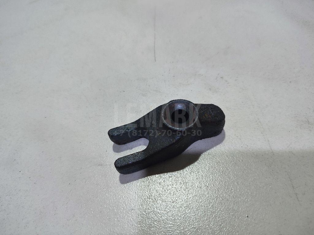 Кронштейн форсунки 338142F600 Hyundai-Kia