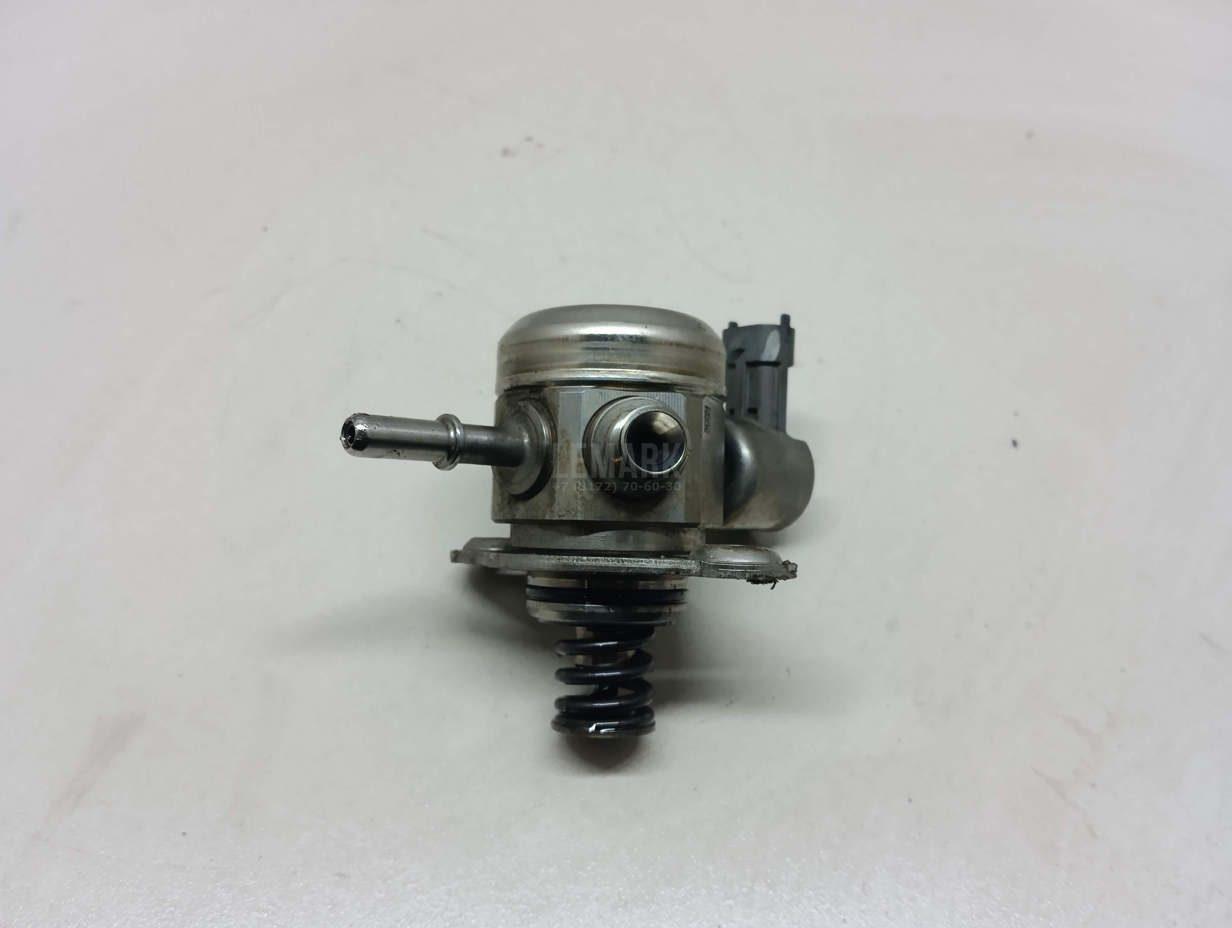 Насос (ТНВД) бензиновый LR025599 Land Rover