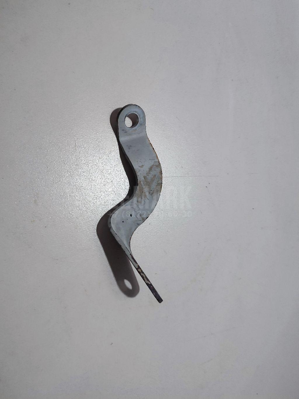 Кронштейн глушителя 14014JD00A Nissan