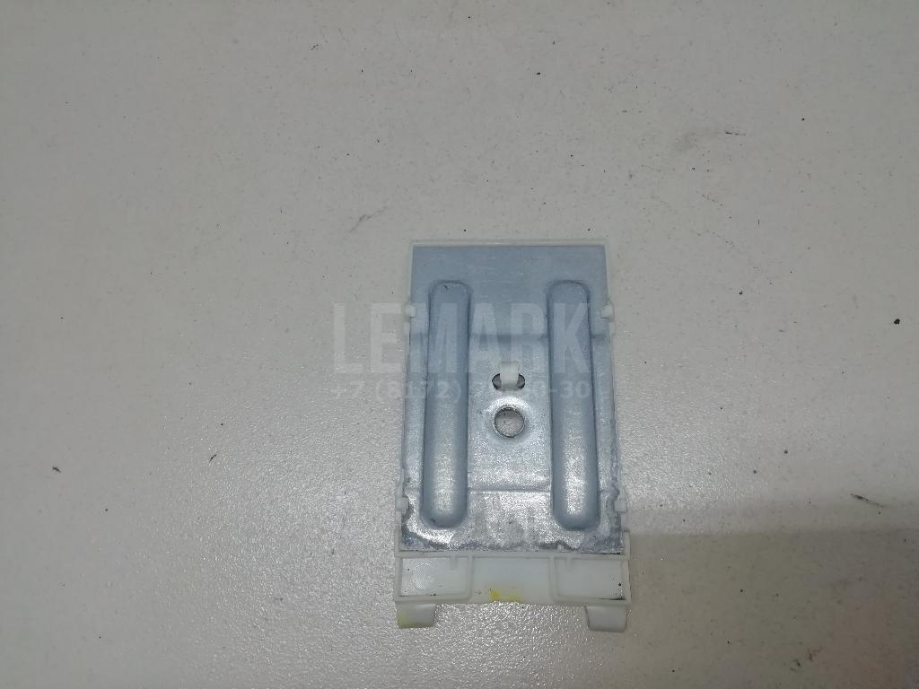 Пластина крепежная 3C8837005A VAG