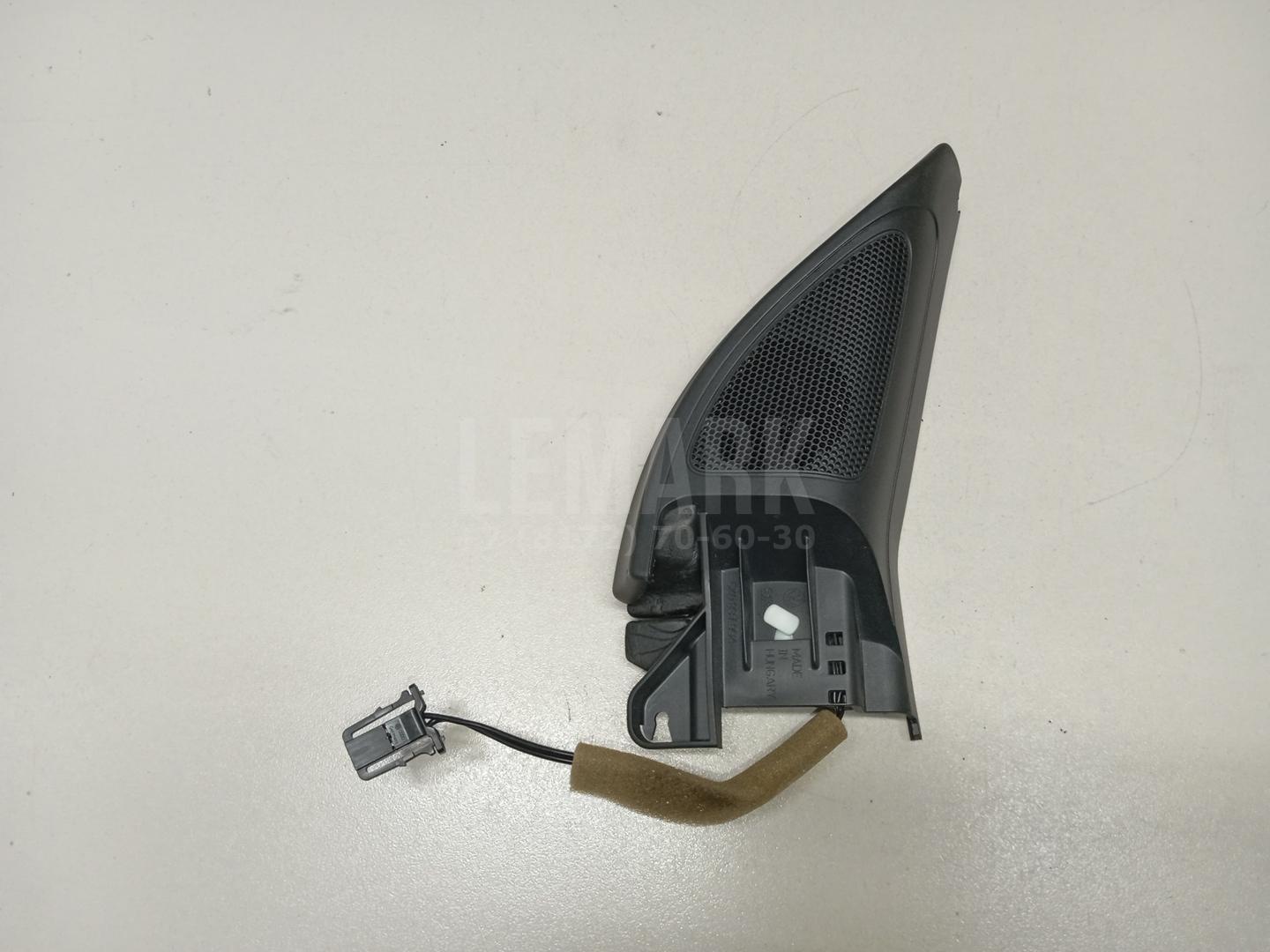 Крышка зеркала внутренняя правая 5K0837974K82V VAG