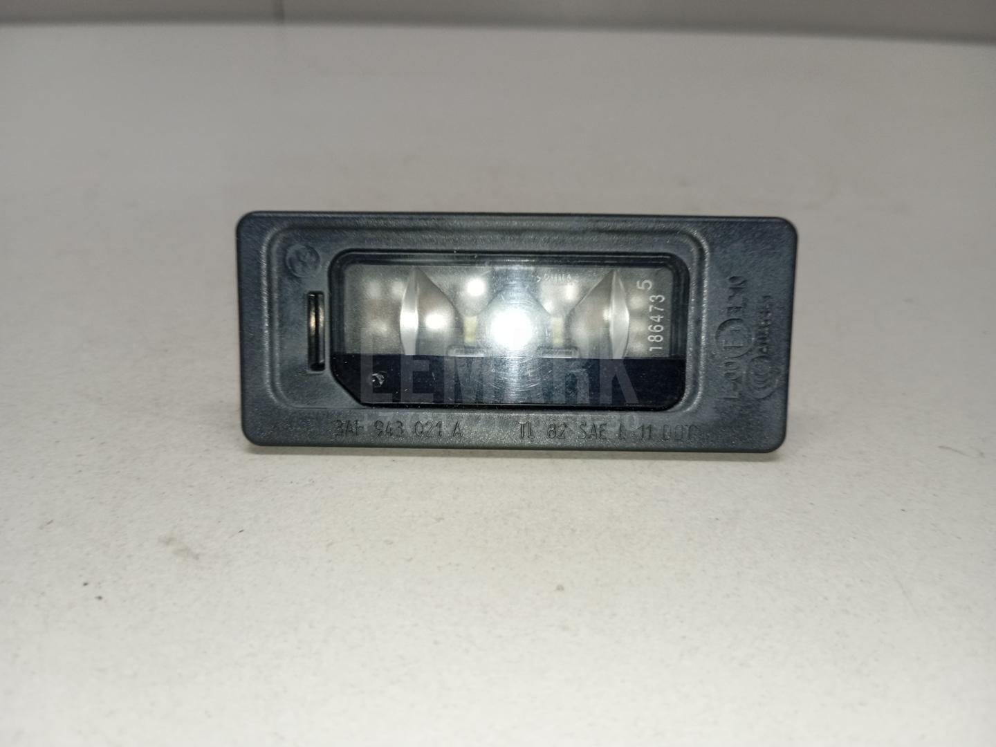 Фонарь подсветки номера 3AF943021A VAG