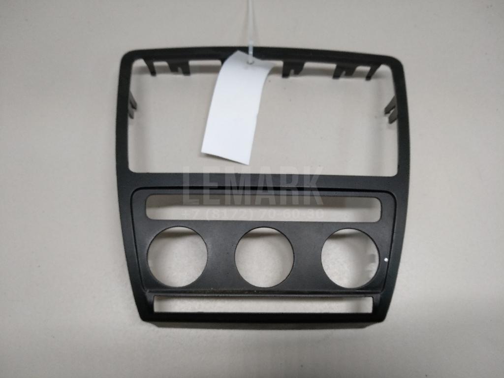 Накладка декоративная 1Z0858069A9B9 VAG