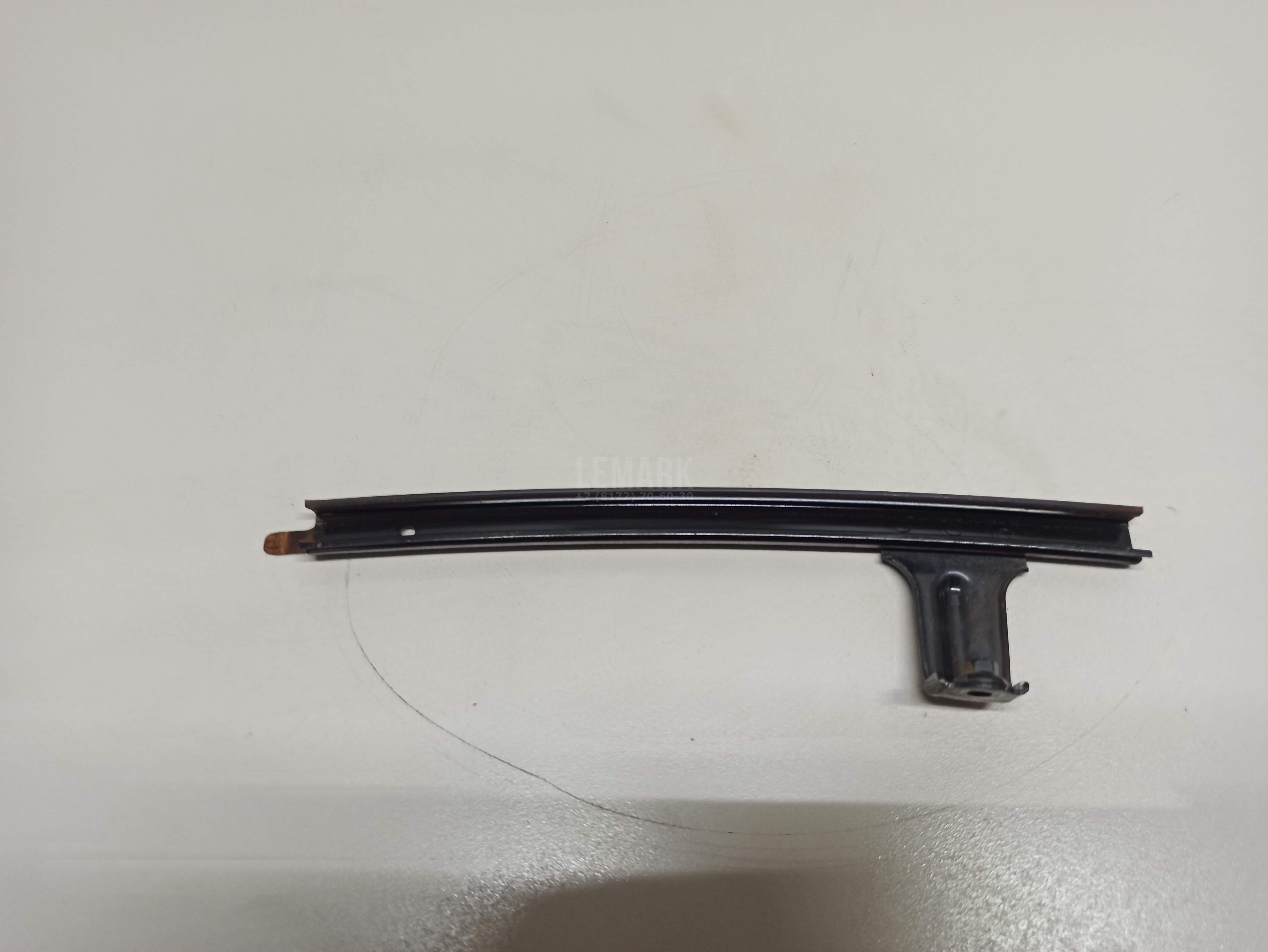 Направляющая стекла двери 674040R020 Toyota