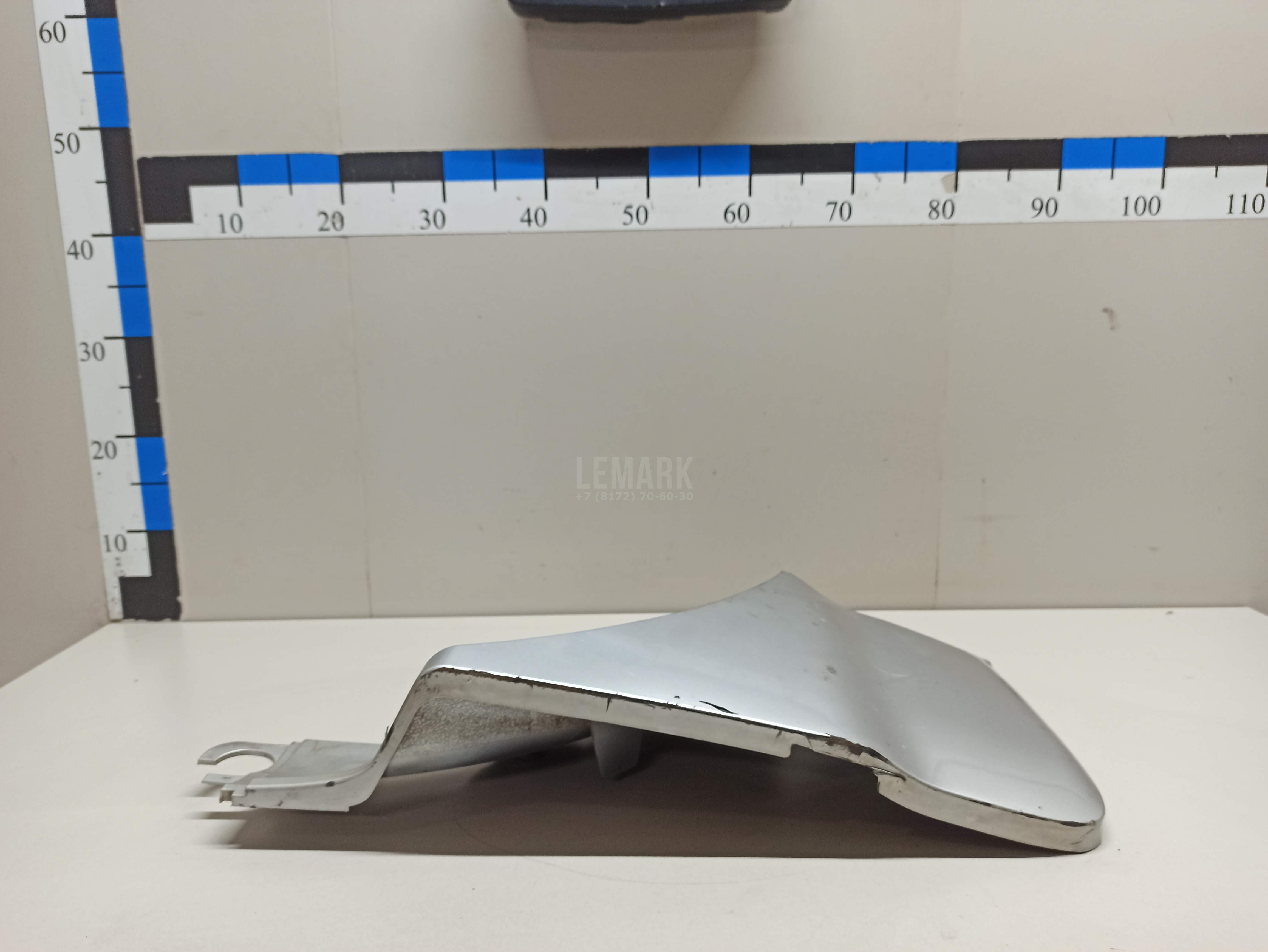 Накладка двери багажника 768150R901 Toyota