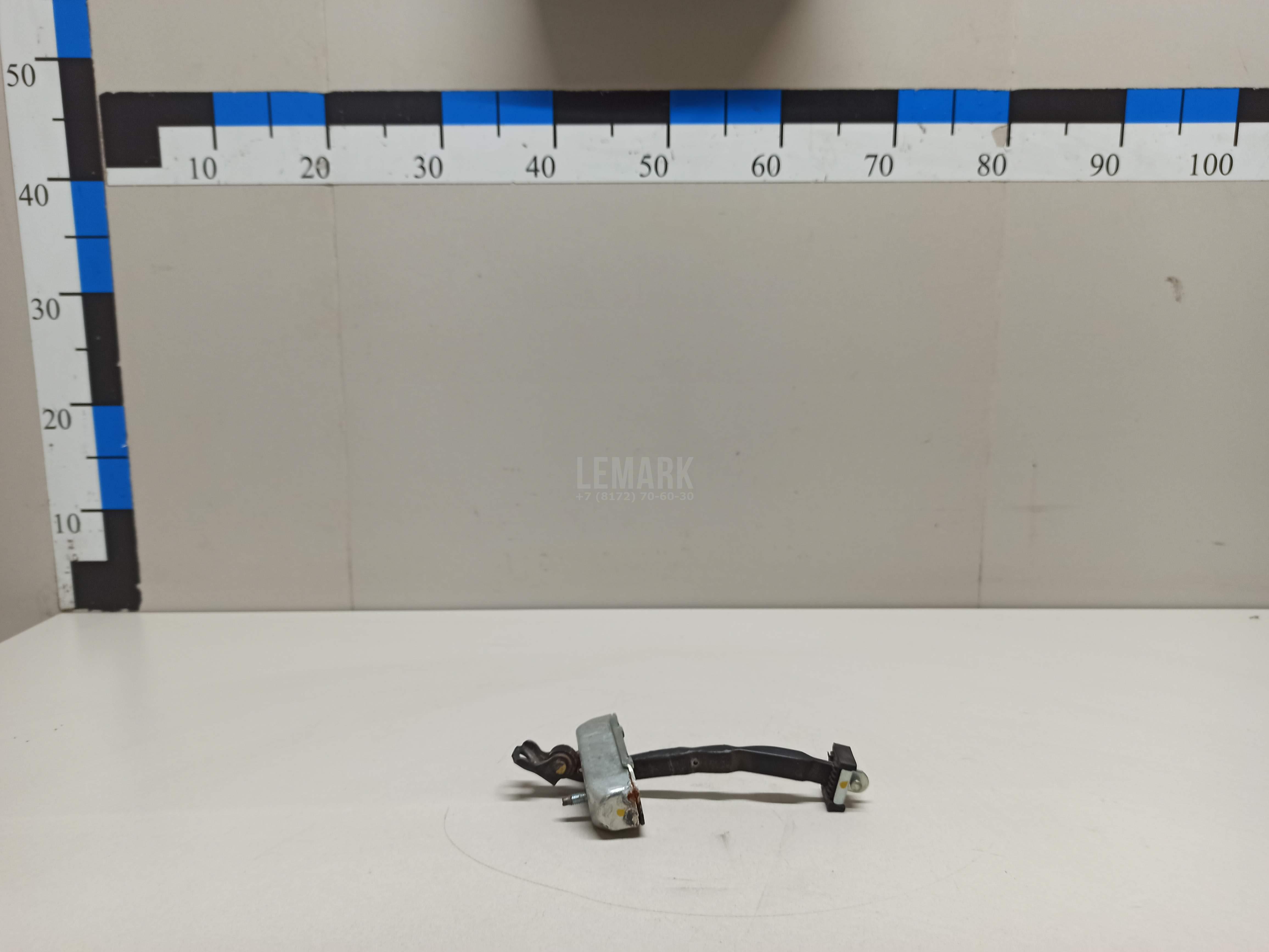Ограничитель двери 686500R020 Toyota