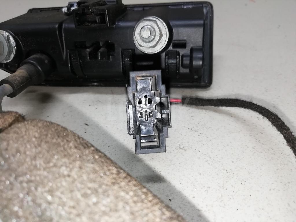 Кнопка открывания багажника для  BMW X1 E84 2009-2015