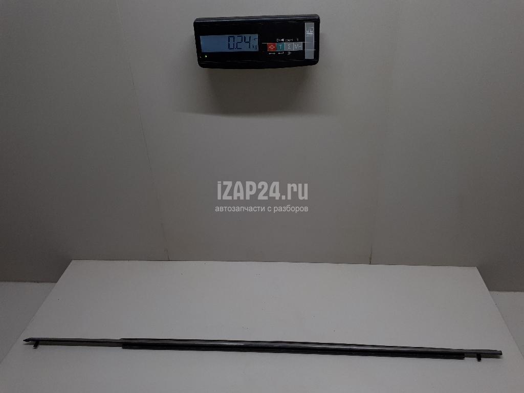 7572006080 Накладка стекла переднего левого Toyota Camry V40 (2006 - 2011)