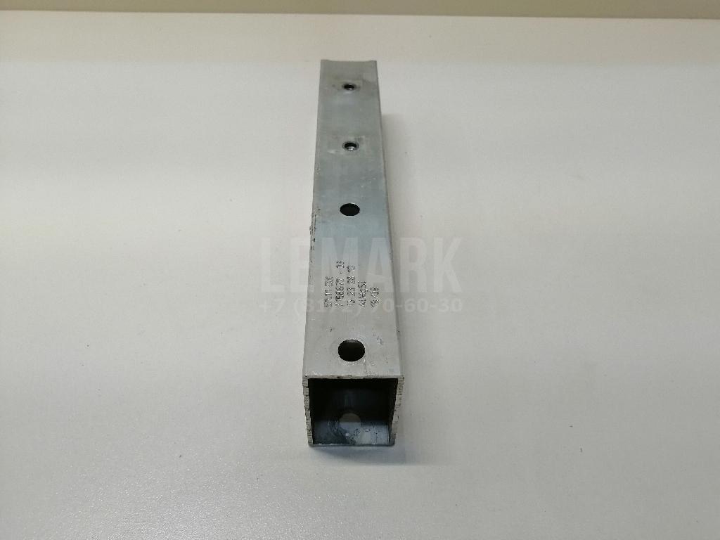 Кронштейн переднего бампера правый для  BMW 7-serie E65/E66 2001-2008