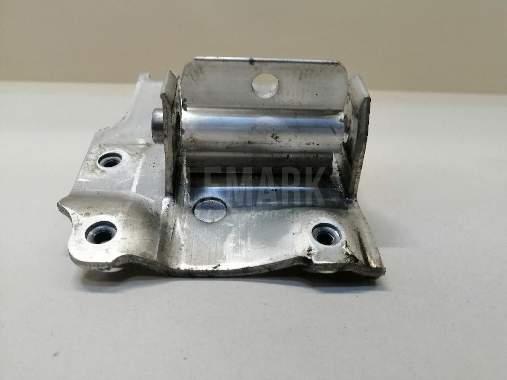 Кронштейн радиатора для  Avatr 12 2023