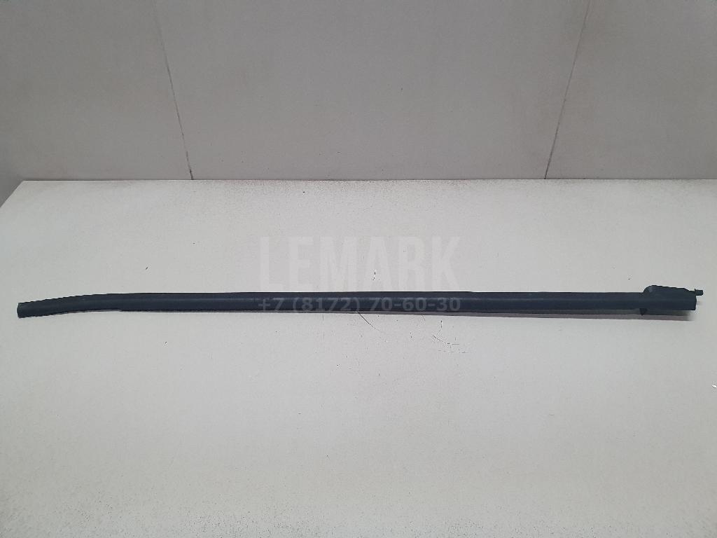 Накладка стекла заднего левого 6R68394775AP VAG