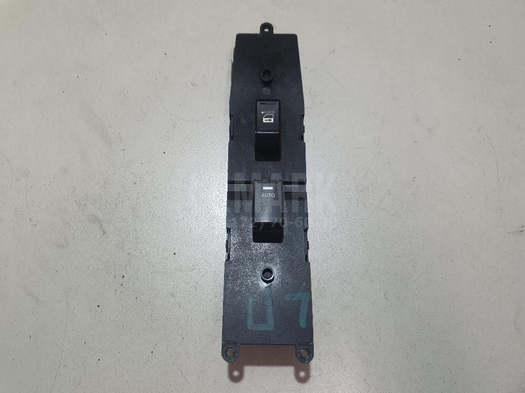 Кнопка стеклоподъемника 935782P100 Hyundai-Kia
