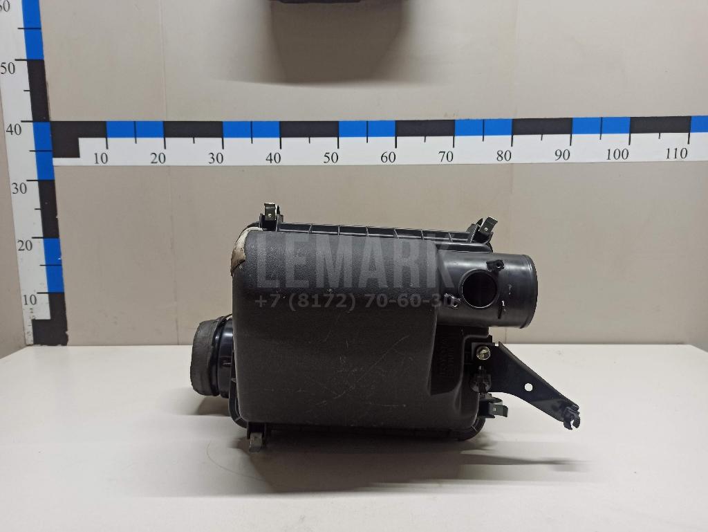 Корпус воздушного фильтра 177001B060 Toyota