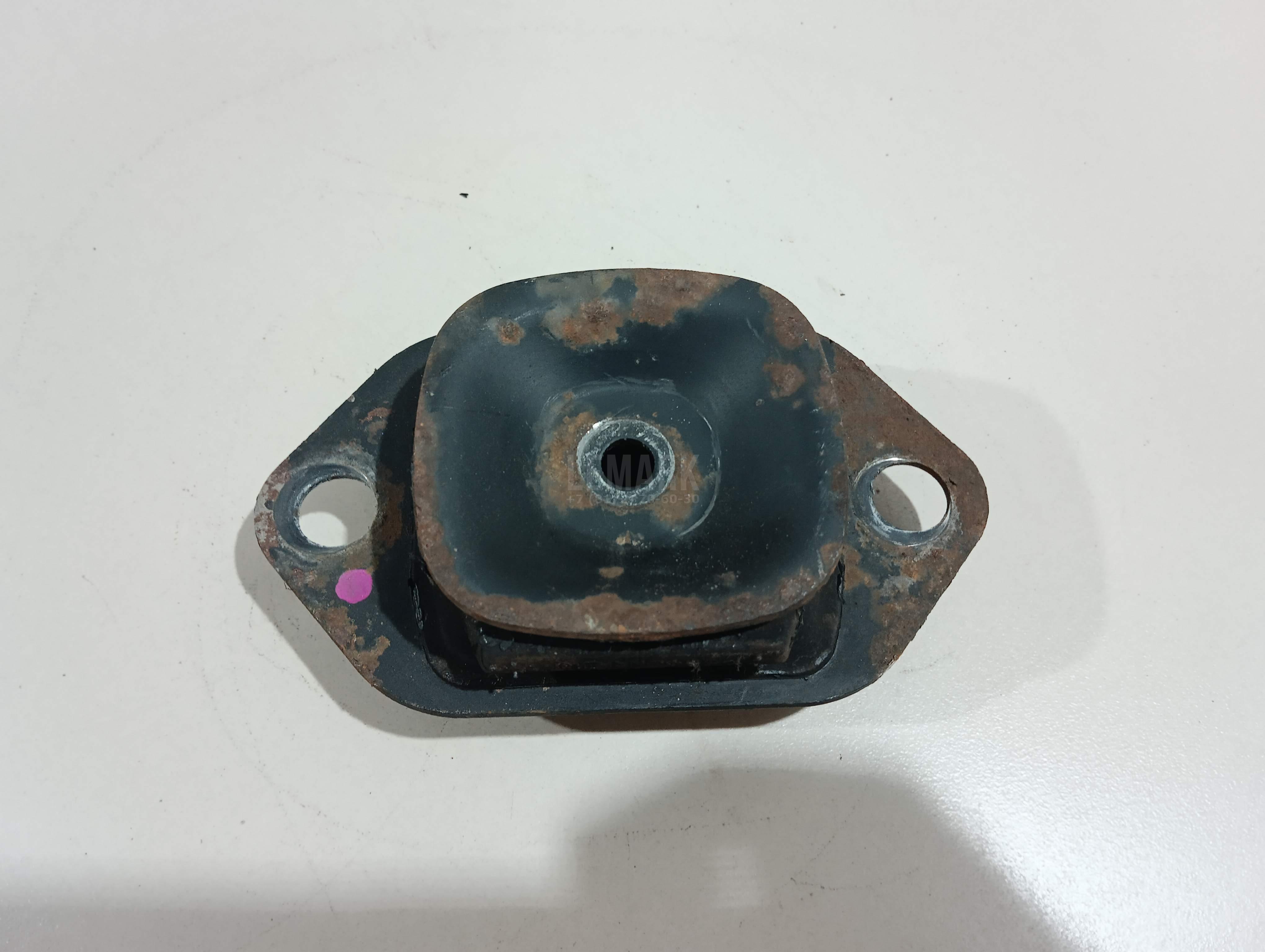 Опора двигателя левая 112204BB0A Renault