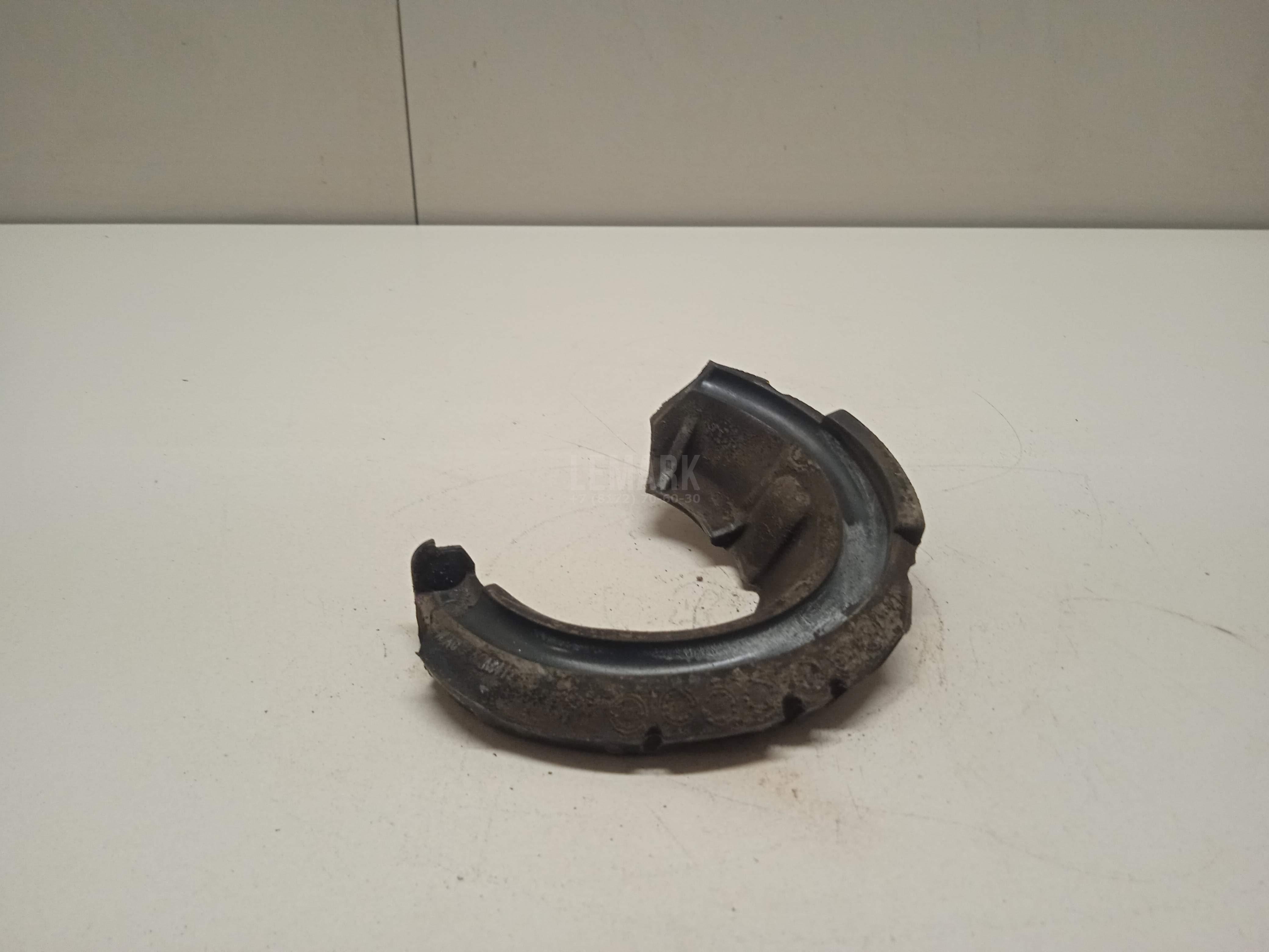 Опора передней пружины нижняя 5QM412545 VAG