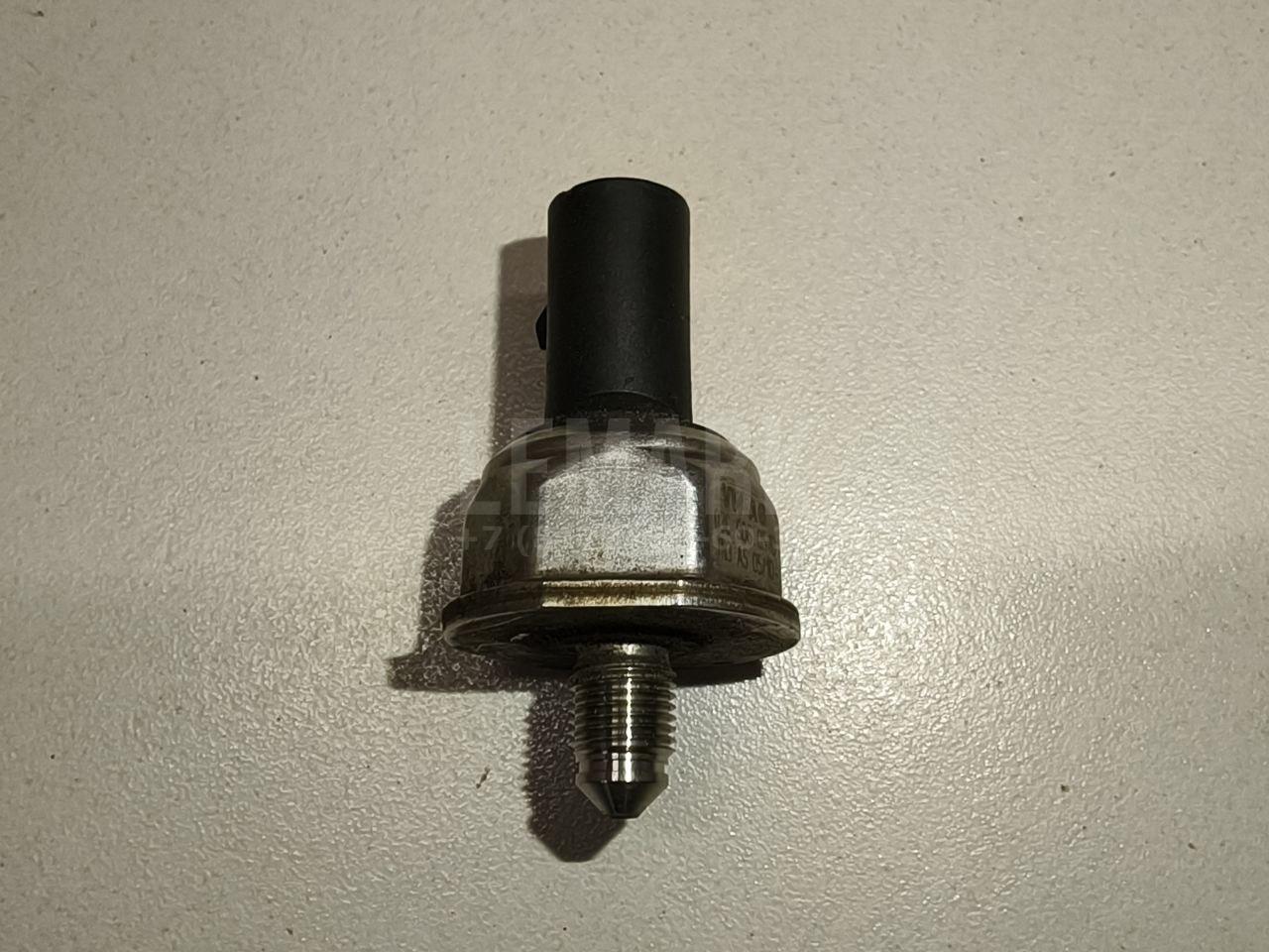 Датчик давления топлива 03C906051D VAG