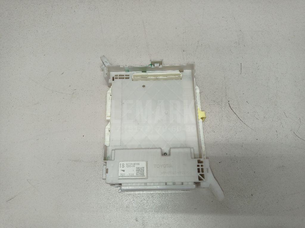 Блок предохранителей 8273060180 Toyota