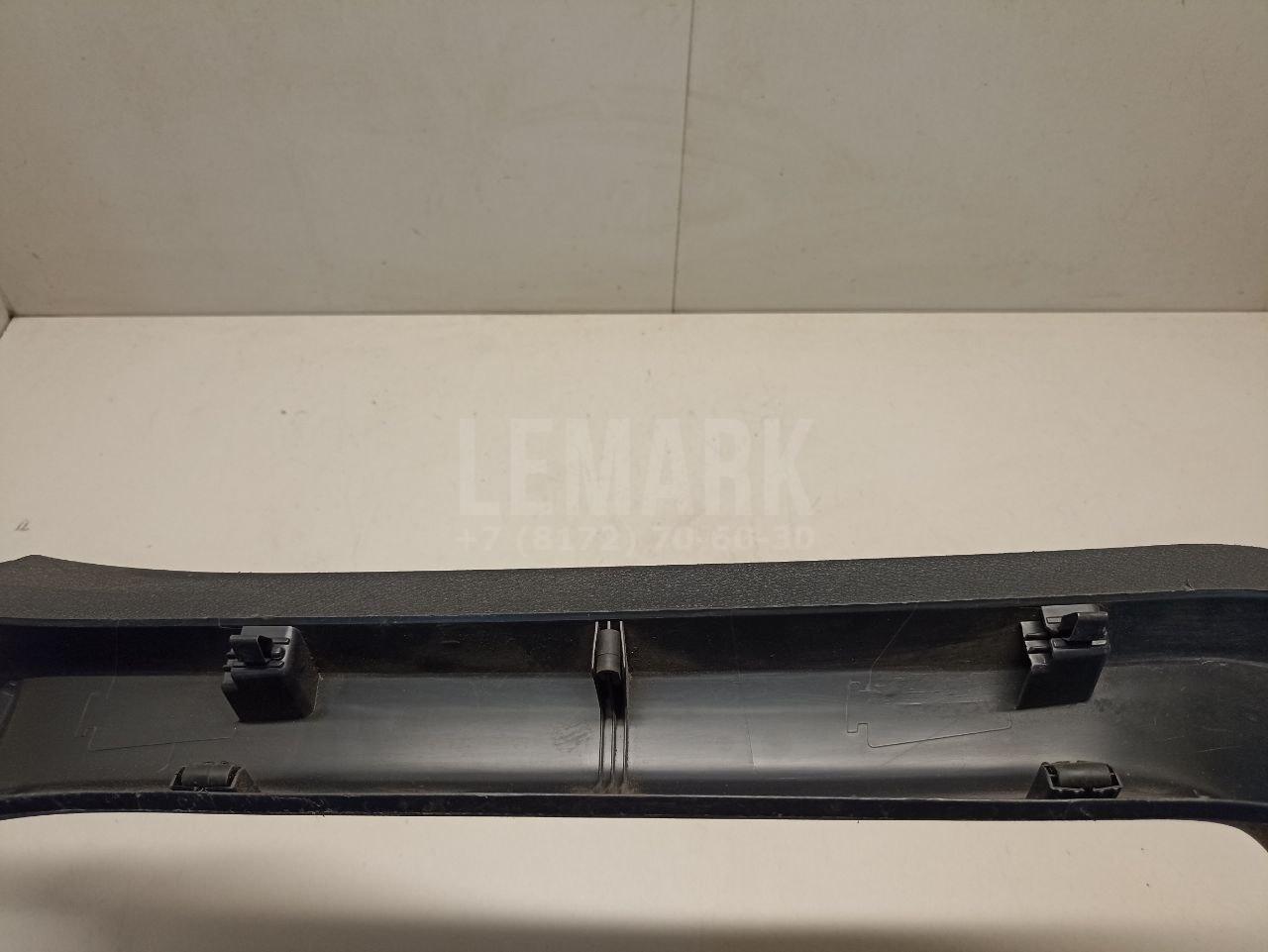 Обшивка двери багажника для  BMW 3-serie G20/G21 2018