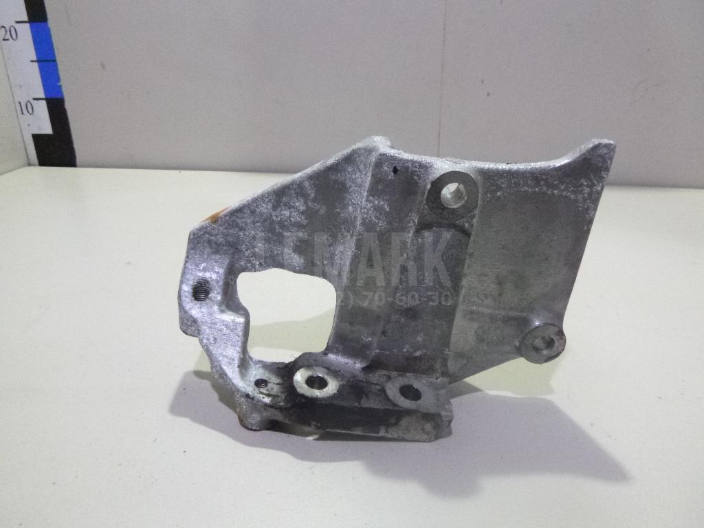 Кронштейн вспомогательных механизмов 8710135010 Toyota