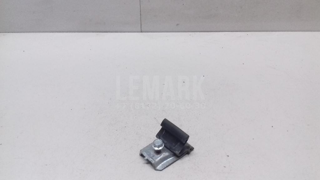 Крепеж 1252621 Ford