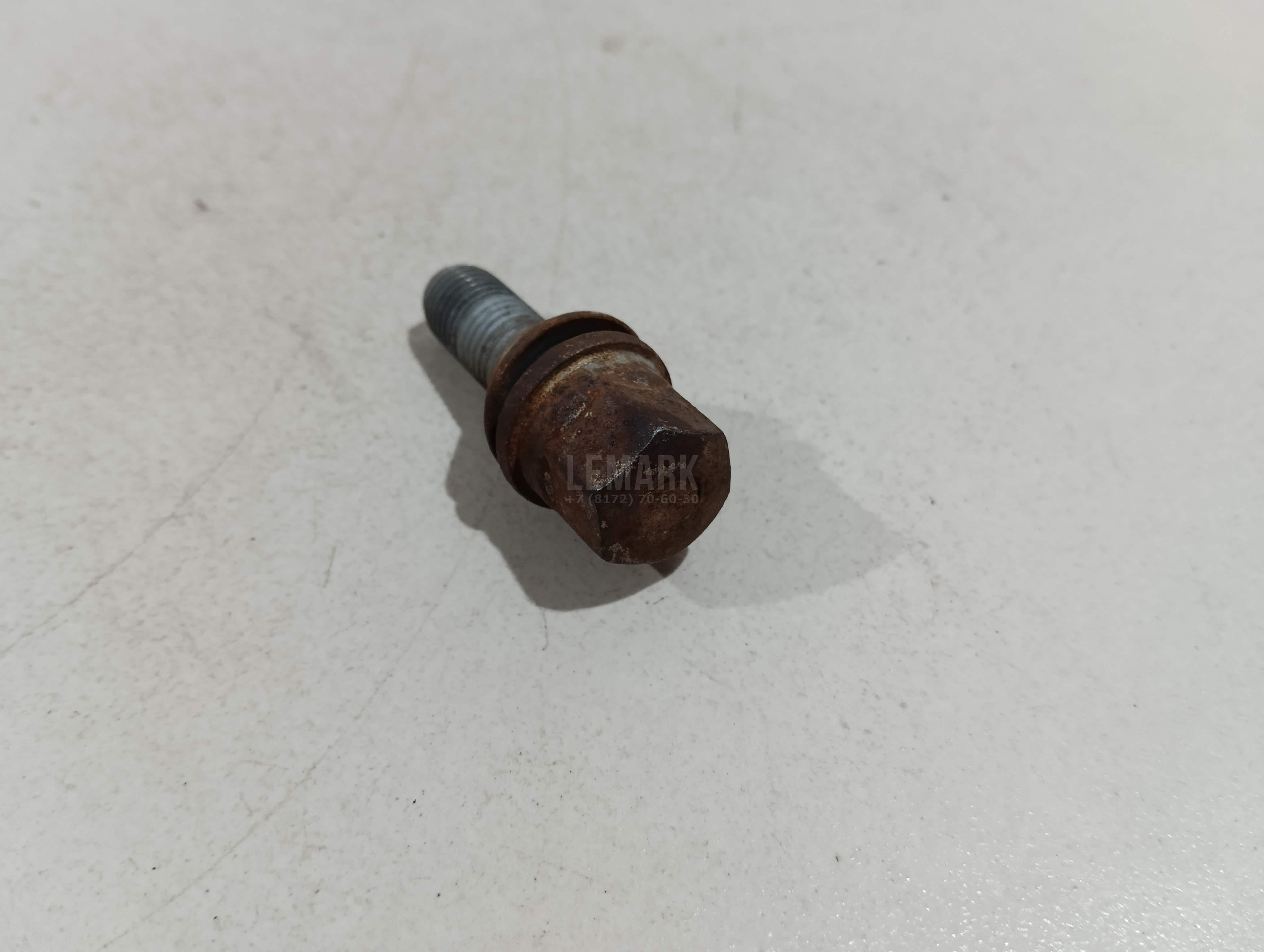 Болт колесный 8200623085 Renault