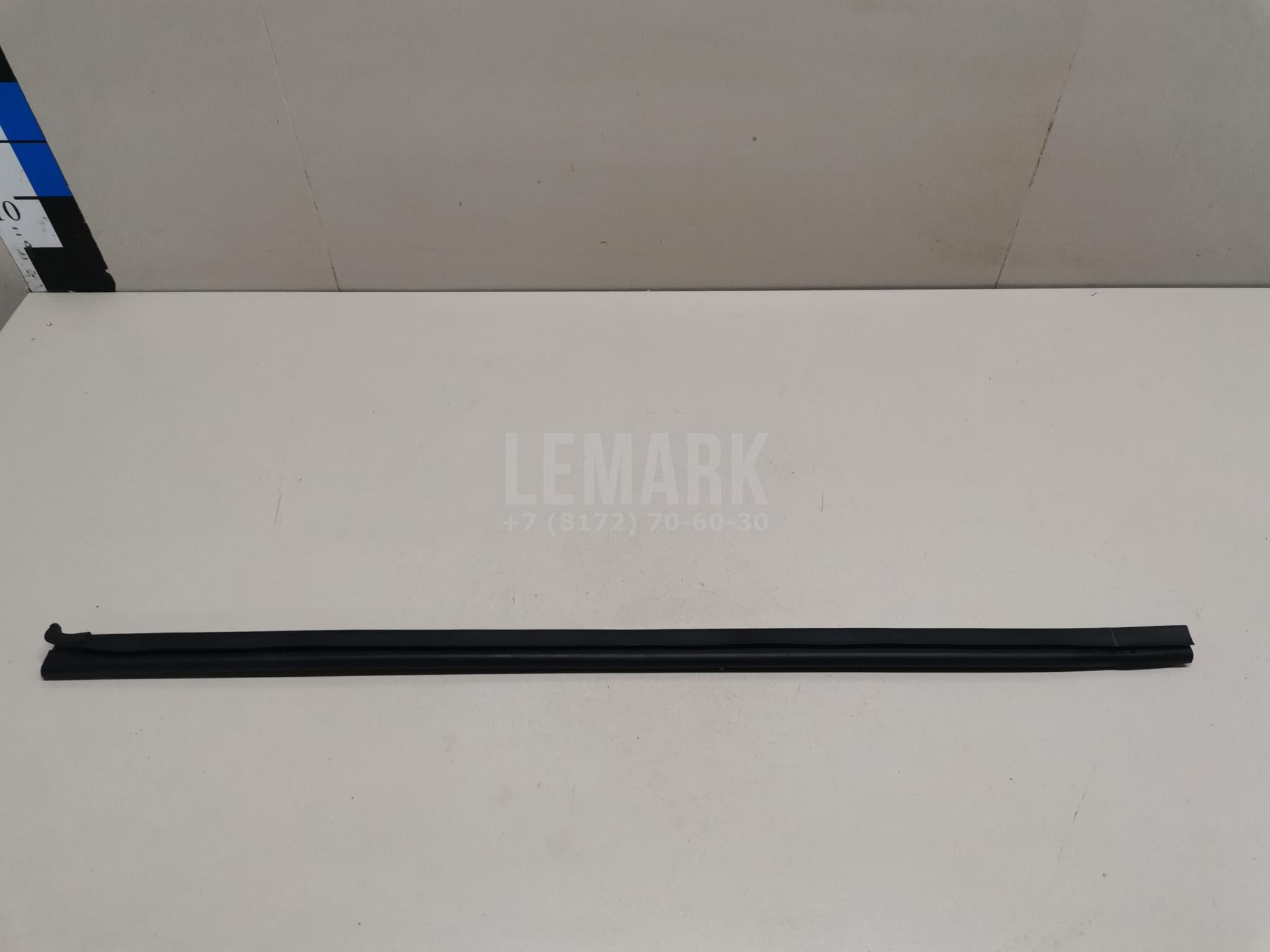 Накладка стекла 83241D9000 Hyundai-Kia