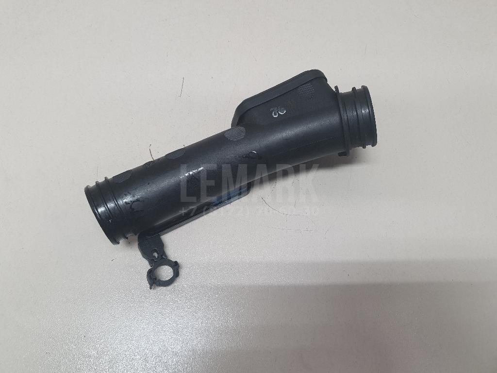 Патрубок 03C145674B VAG