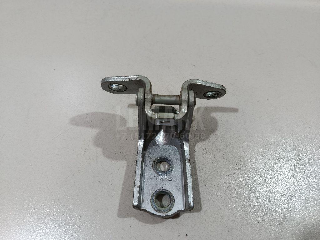 Петля двери задней левой нижняя 793502B020 Hyundai-Kia