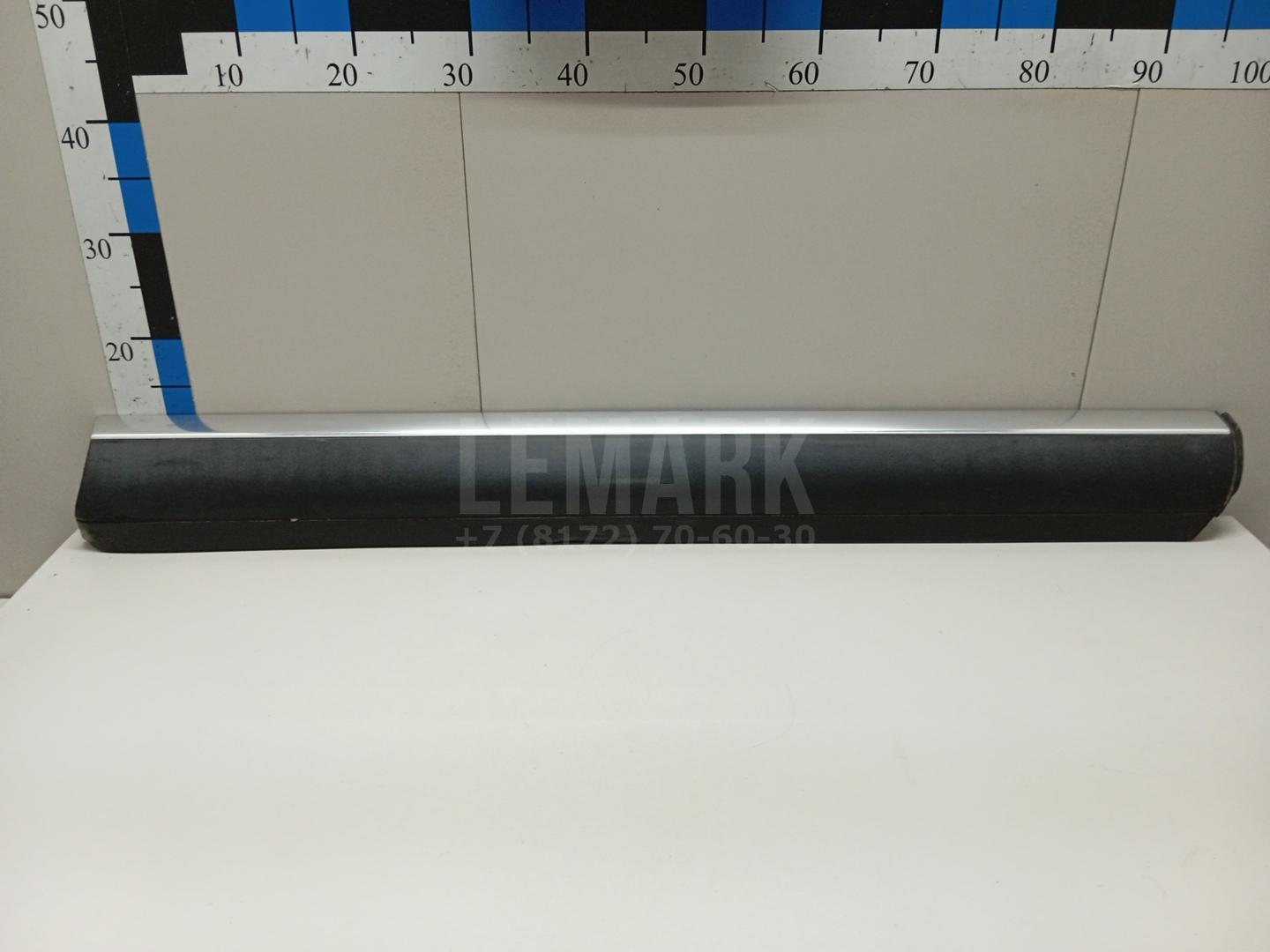 Накладка двери передней правой 7L6837788G9B9 VAG