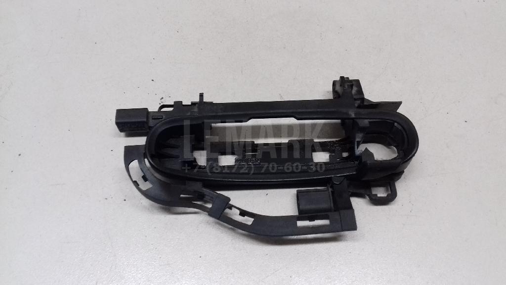 Кронштейн ручки для  BMW 1-serie E82/E88 2007-2013
