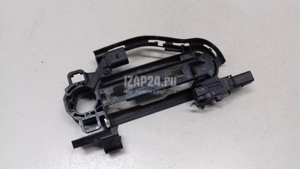 4F0837886D Кронштейн ручки VAG Allroad quattro (2006 - 2012)