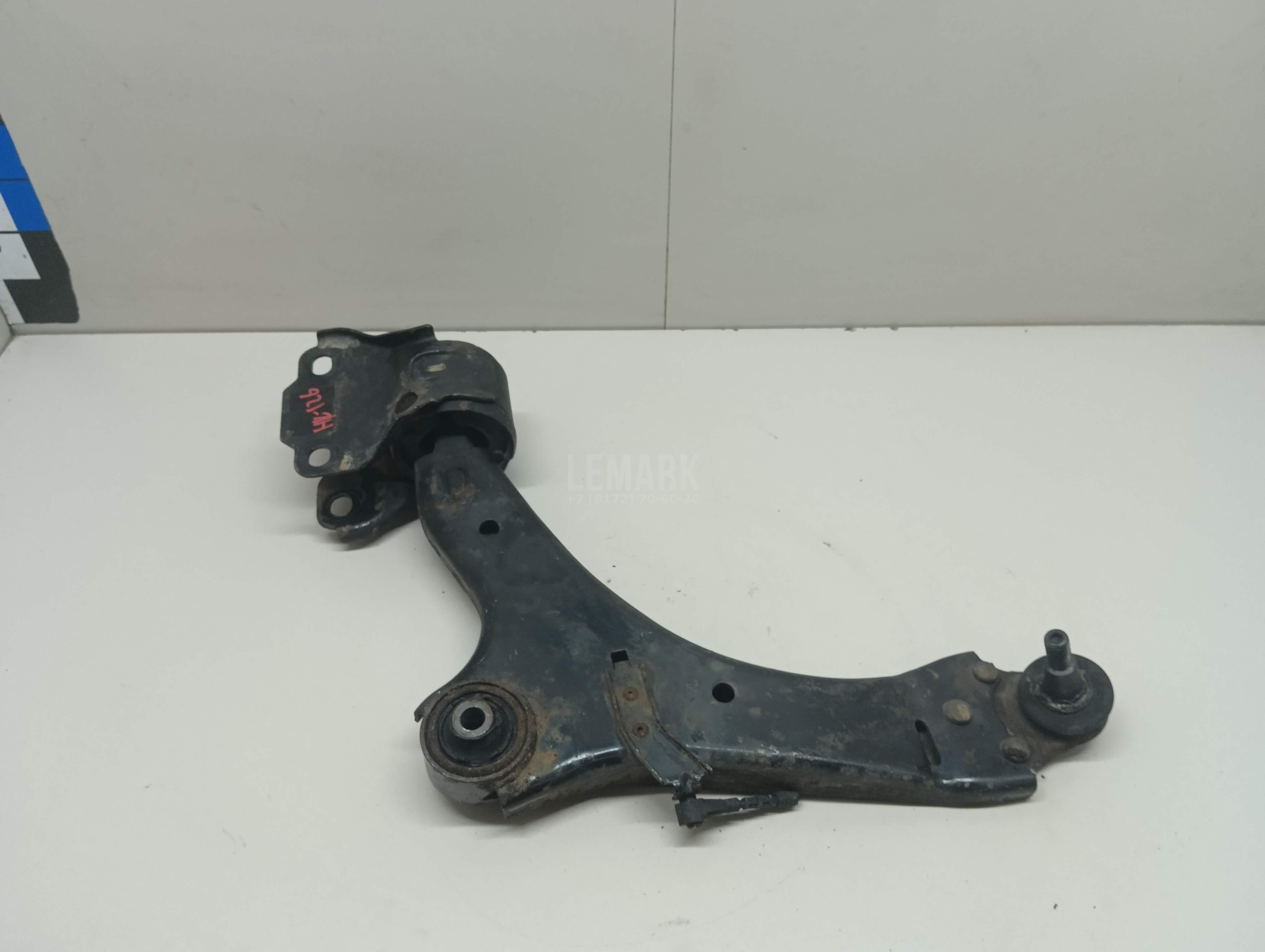 Рычаг передний левый LR007206 Land Rover