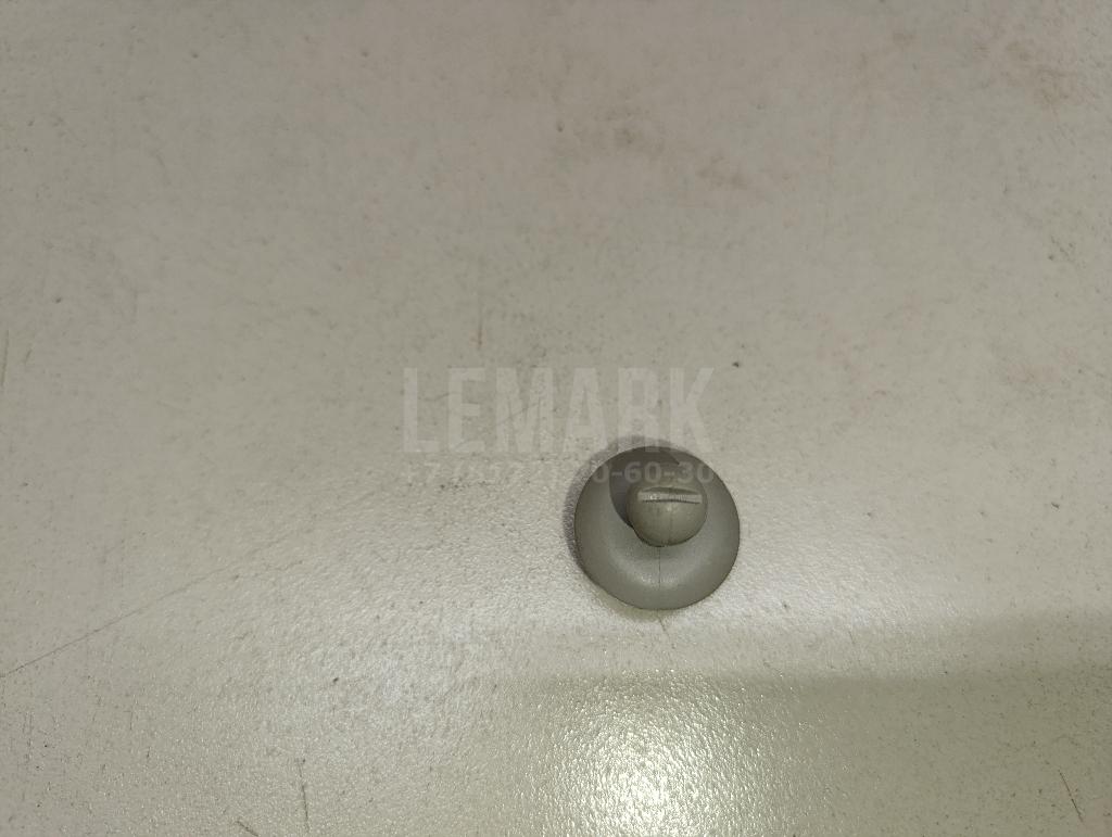 Крепеж 13274654 GM